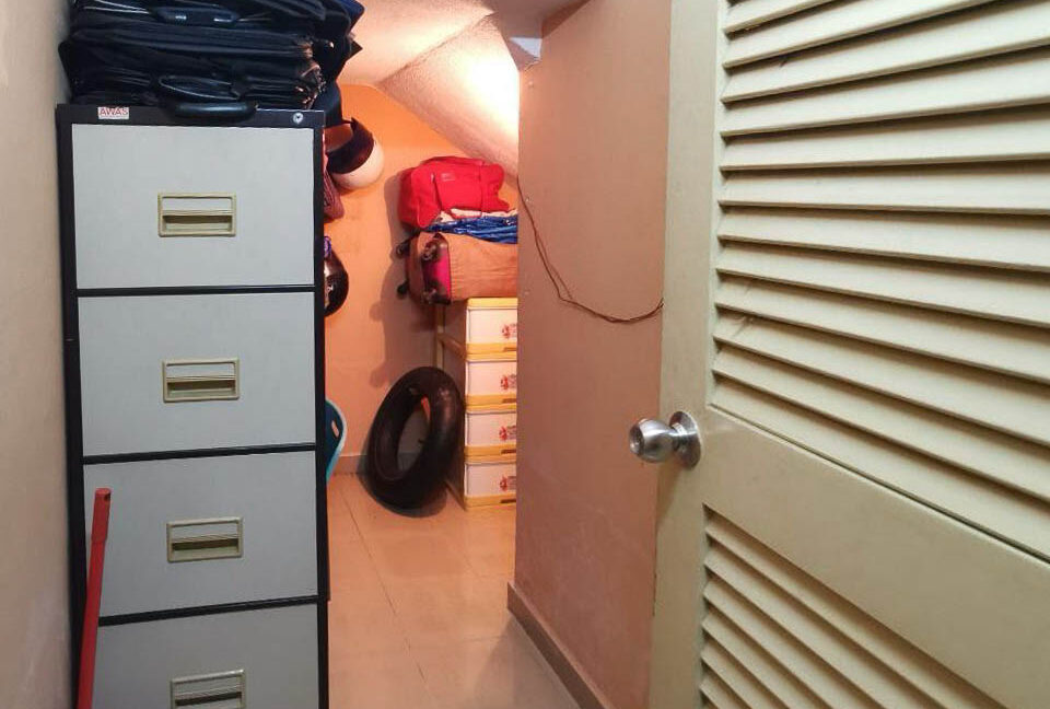 teres-taman-emas-dengkil-fizah-ejen-hartanah-012