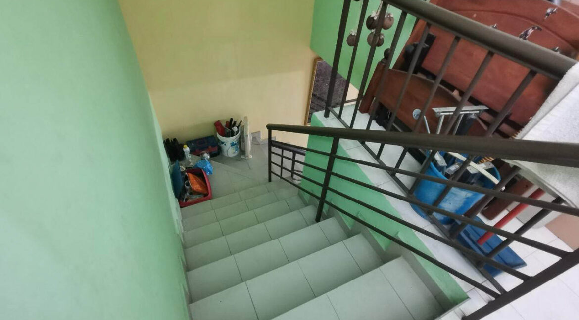 teres-taman-emas-dengkil-fizah-ejen-hartanah-014