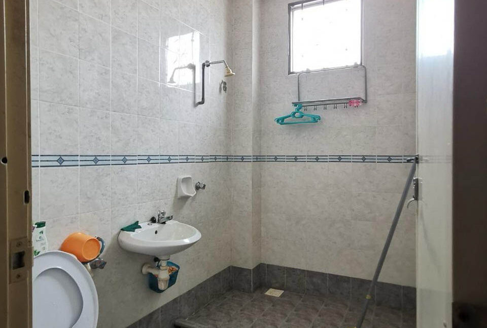 teres-taman-emas-dengkil-fizah-ejen-hartanah-017