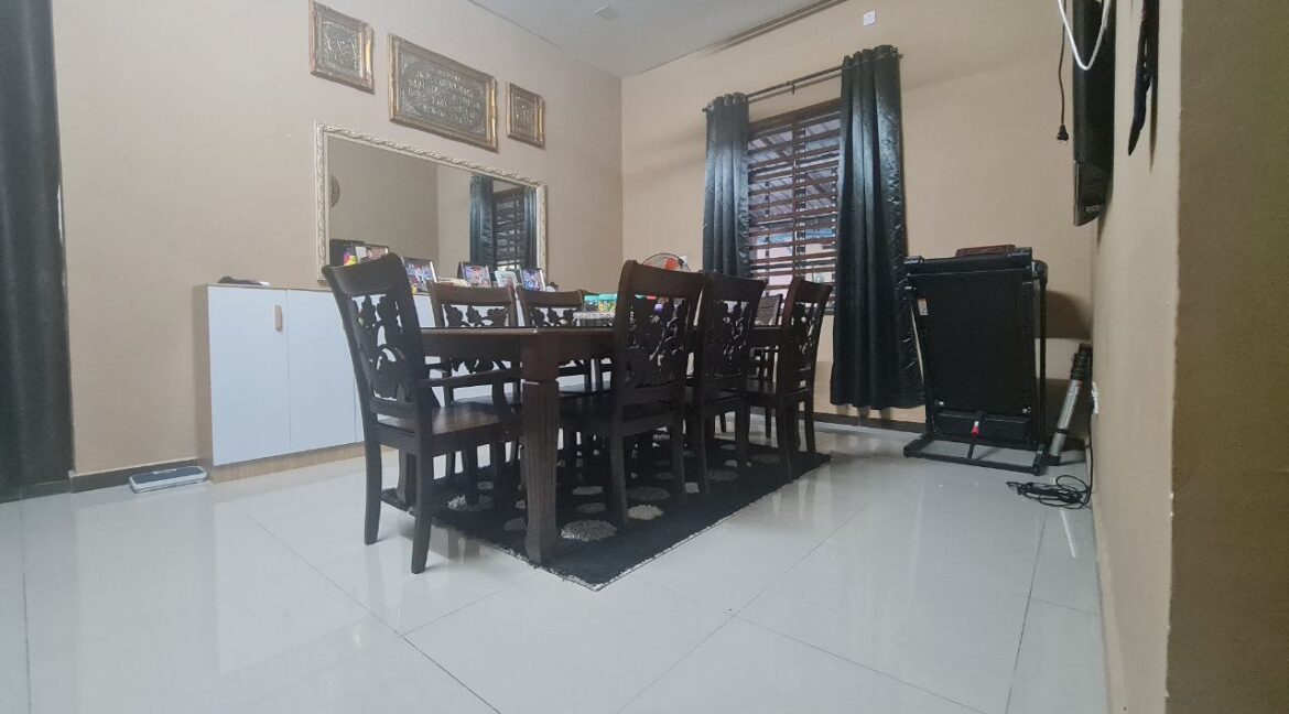 dusun-durian-dan-banglo-untuk-dijual-di-utp-seri-iskandar-07