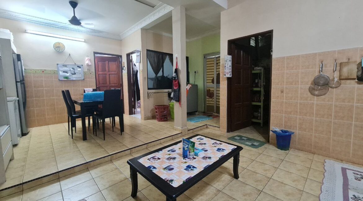 rumah-cantik-2-tingkat-pekan-razaki-ipoh-untuk-dijual-05