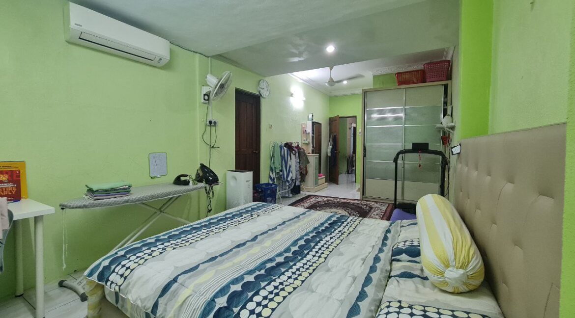 rumah-cantik-2-tingkat-pekan-razaki-ipoh-untuk-dijual-09