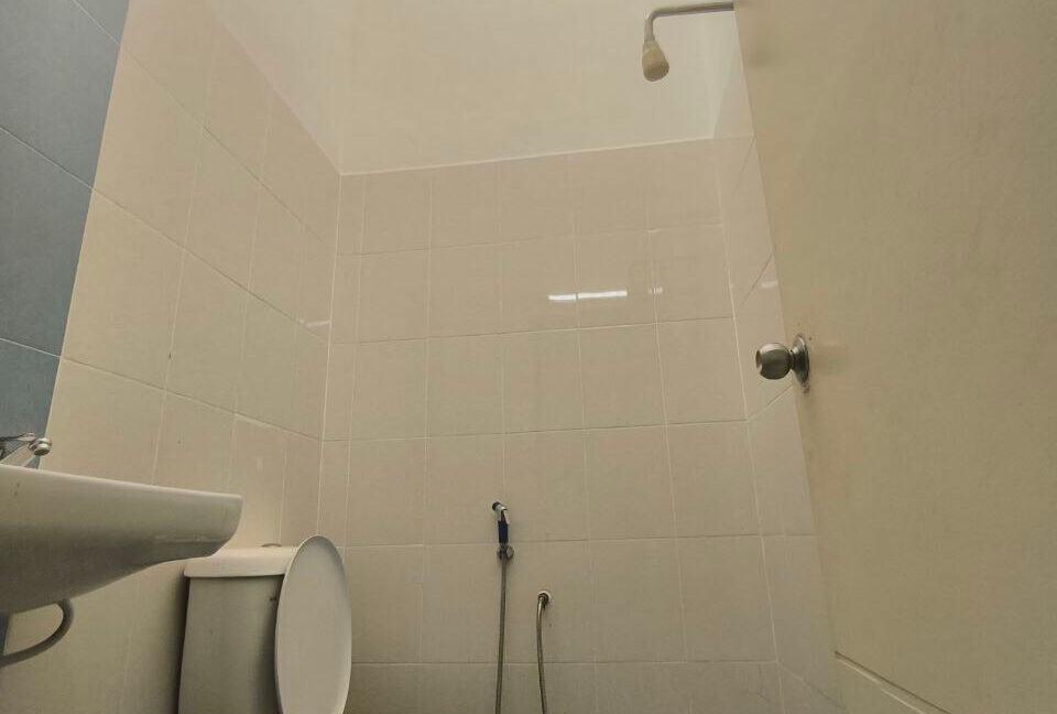 rumah-corner-lot-depan-padang-untuk-dijual-di-sungkai-perdana-20