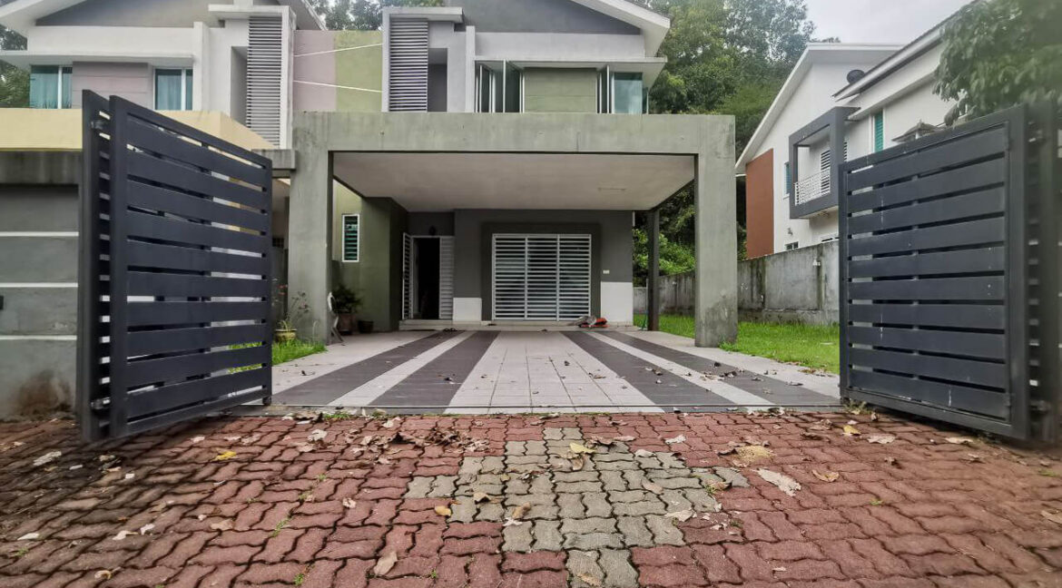 rumah-semi-d-2-tingkat-untuk-dijual-di-meru-hill-ipoh-02