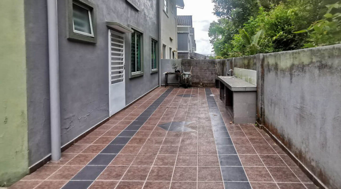 rumah-semi-d-2-tingkat-untuk-dijual-di-meru-hill-ipoh-09