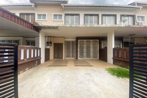 Rumah Teres Dua Tingkat Untuk Dijual Di Taman Meru Perdana, Ipoh