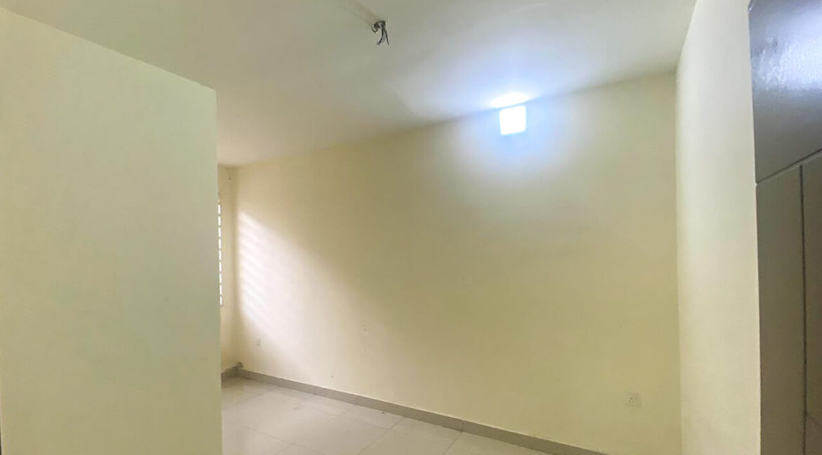 rumah-teres-dua-tingkat-untuk-dijual-di-taman-meru-perdana-ipoh-04