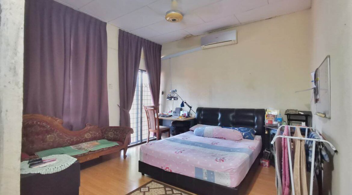 teres-2-tingkat-untuk-dijual-di-taman-kledang-emas-ipoh-14