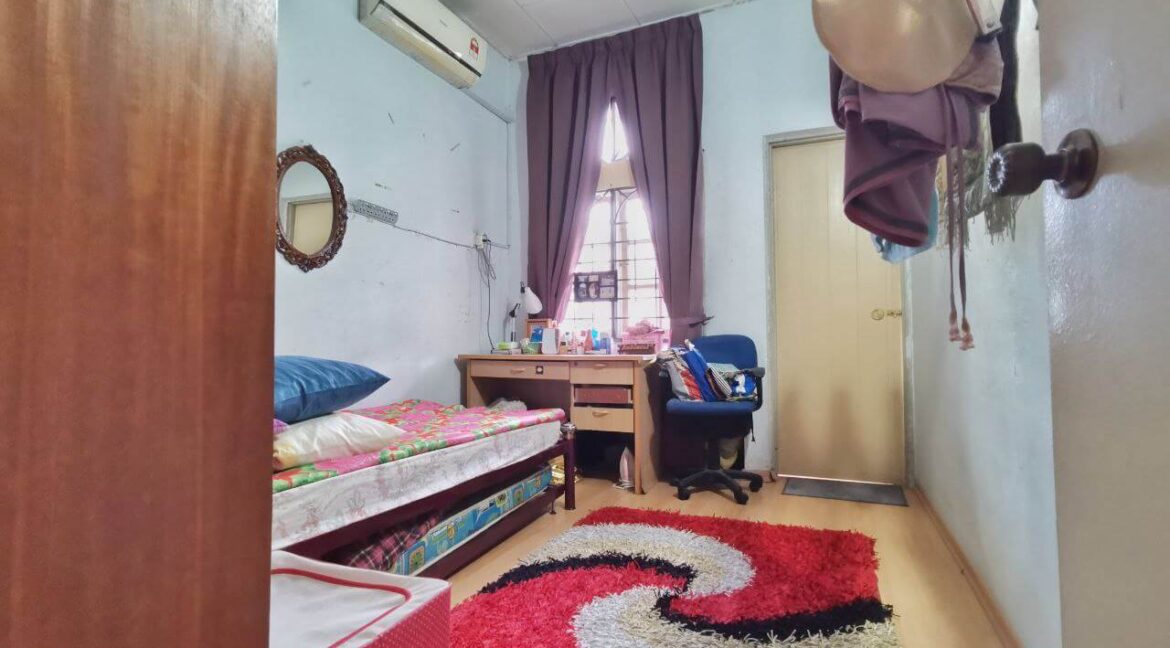 teres-2-tingkat-untuk-dijual-di-taman-kledang-emas-ipoh-19