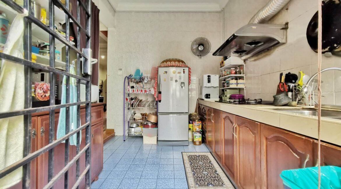 teres-2-tingkat-untuk-dijual-di-taman-kledang-emas-ipoh-23