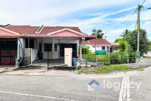 [Corner Lot Open Facing] Teres Setingkat untuk dijual di Desa Chemor Impian