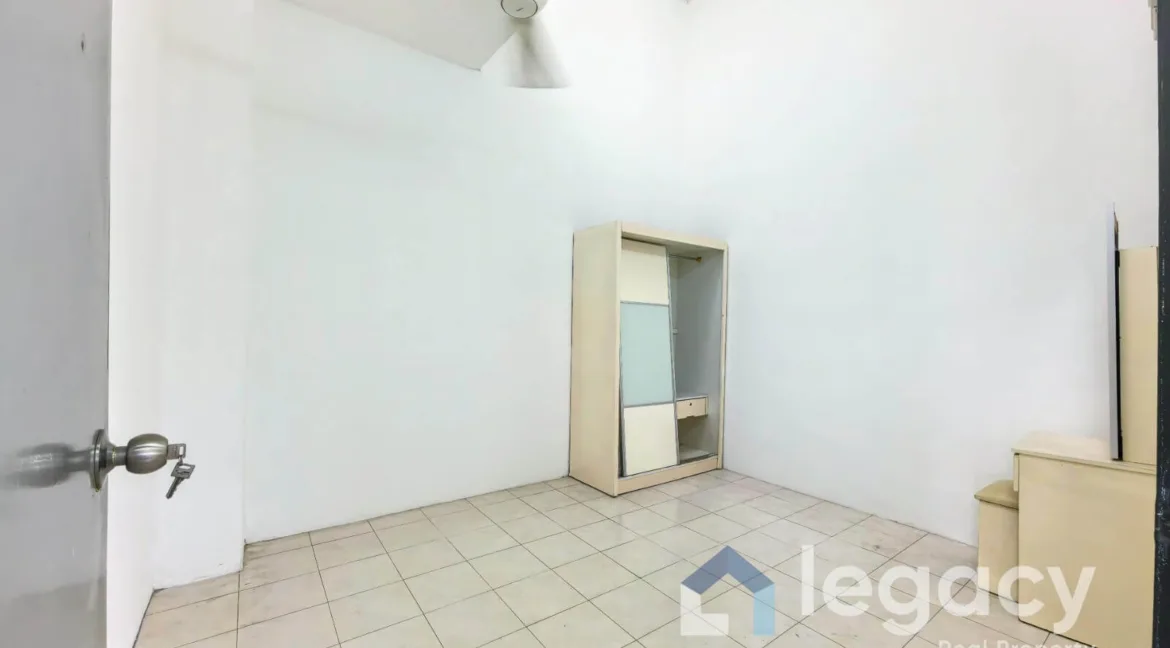 teres-setingkat-untuk-dijual-di-desa-chemor-impian-010