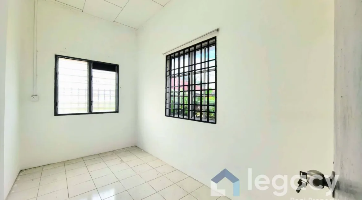 teres-setingkat-untuk-dijual-di-desa-chemor-impian-014