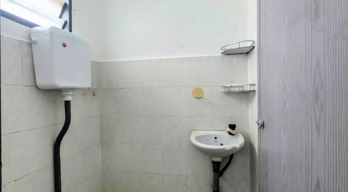 teres-setingkat-untuk-dijual-di-desa-chemor-impian-016