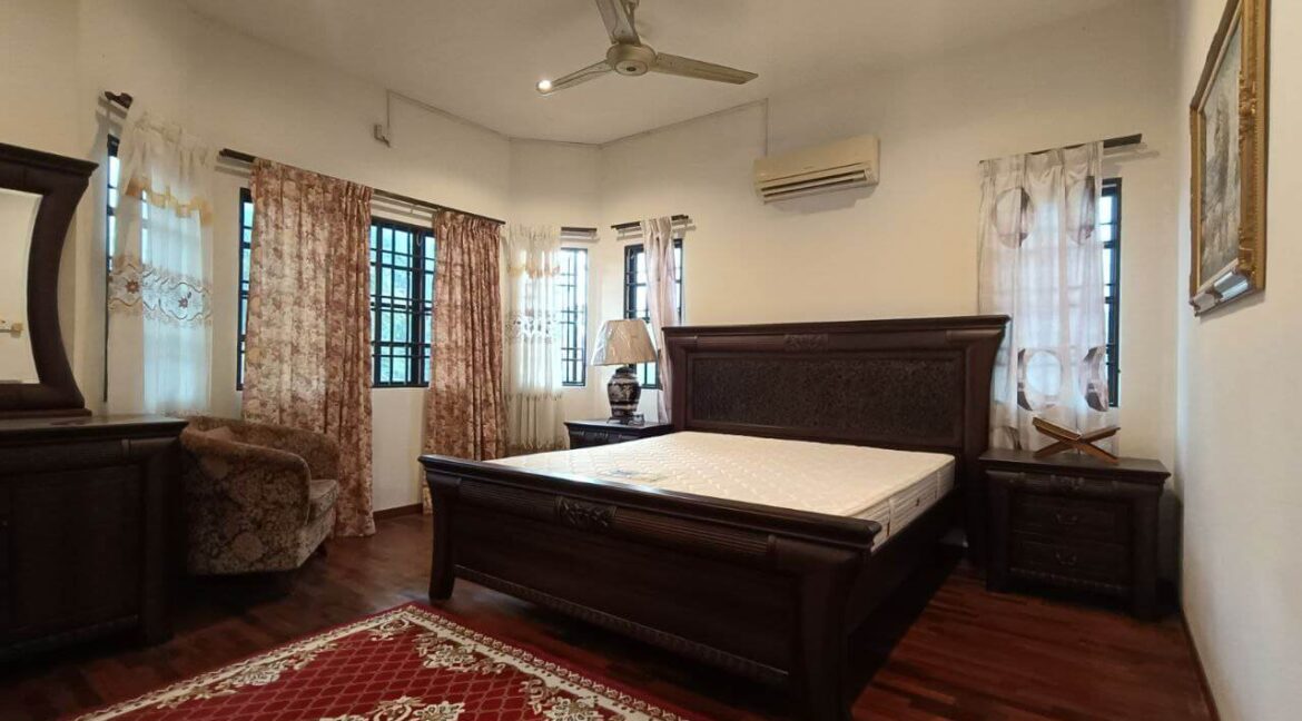 corner-lot-semi-d-2-tingkat-untuk-dijual-di-taman-garden-villa-ulu-kinta-13