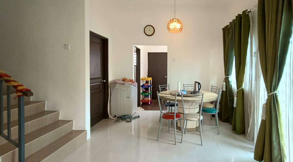 corner-lot-teres-2-tingkat-untuk-dijual-di-seri-iskandar-05