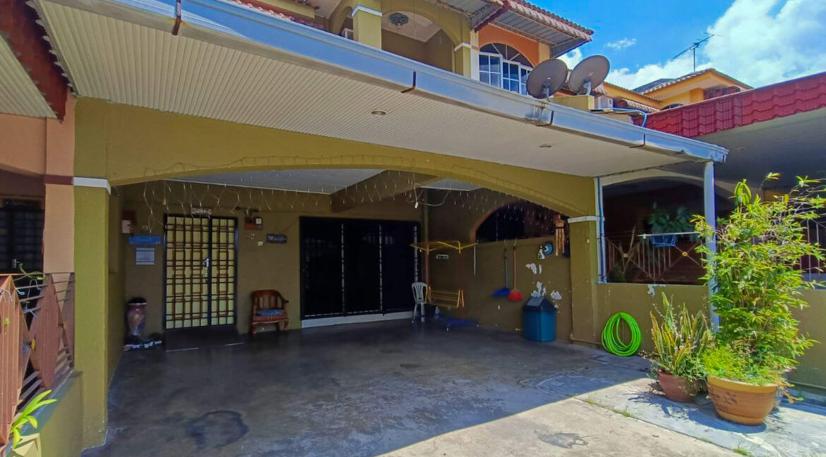 freehold-teres-2-tingkat-untuk-dijual-di-taman-seri-desa-ipoh-03