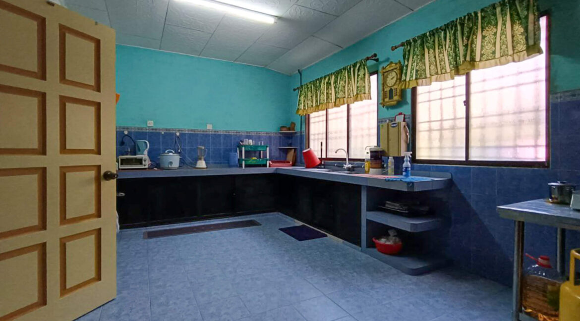 freehold-teres-2-tingkat-untuk-dijual-di-taman-seri-desa-ipoh-07