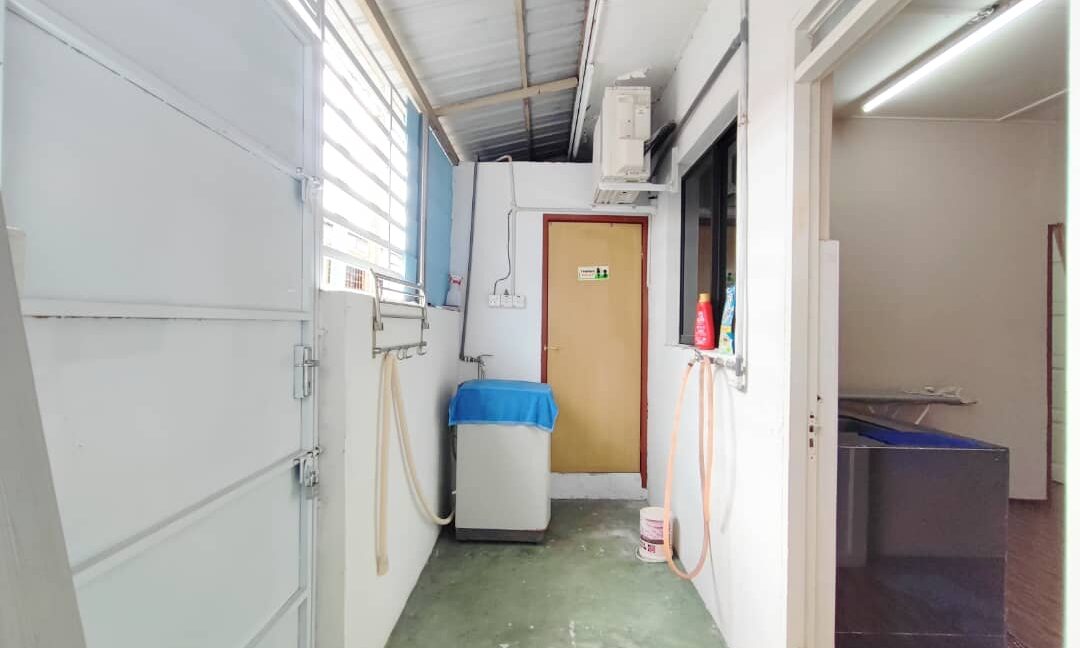 homestay-teres-setingkat-untuk-dijual-di-taman-jati-meru-13