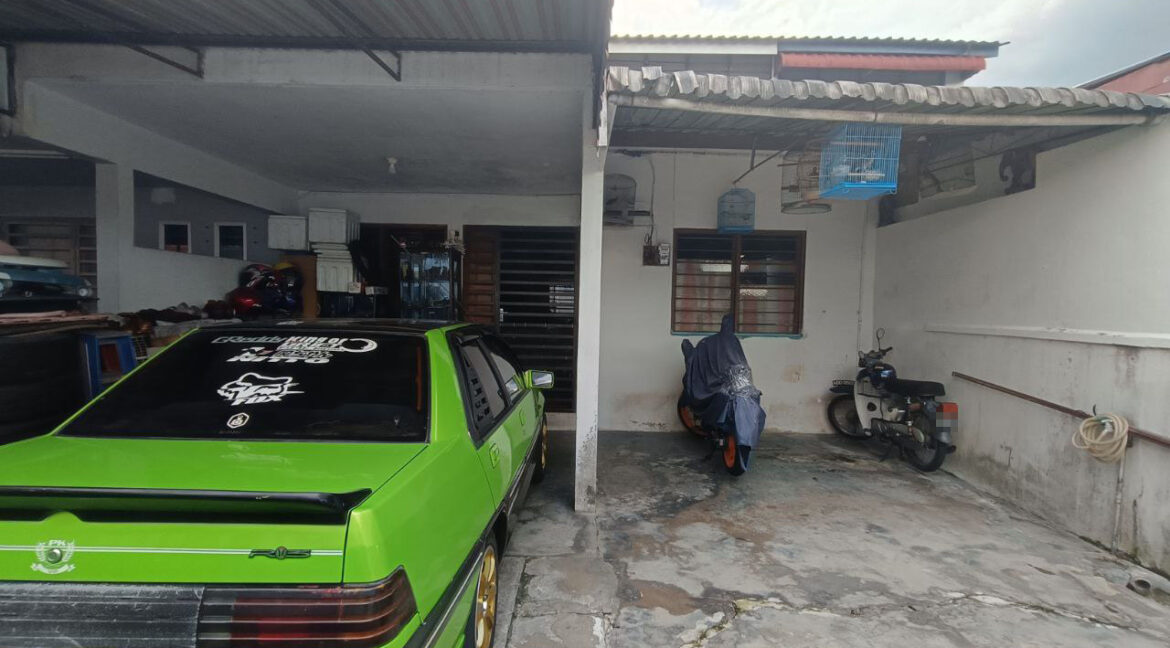 rumah-setingkat-untuk-dijual-di-taman-hock-lee-ipoh-01