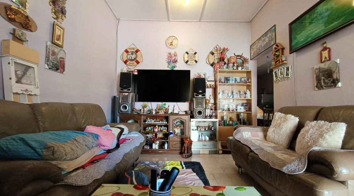 rumah-setingkat-untuk-dijual-di-taman-hock-lee-ipoh-02