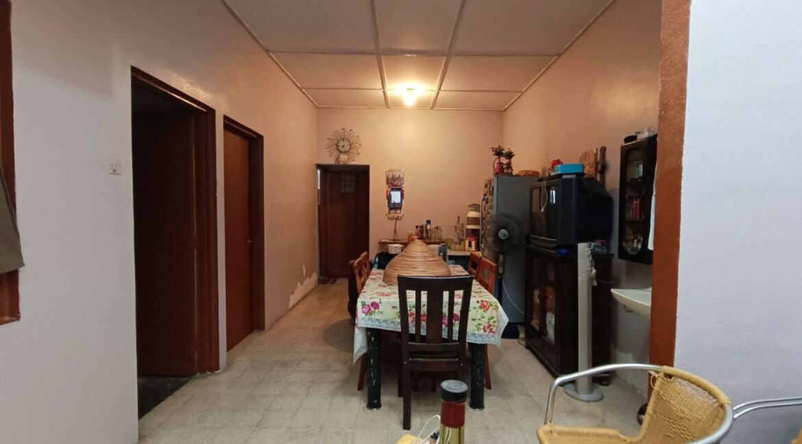 rumah-setingkat-untuk-dijual-di-taman-hock-lee-ipoh-04