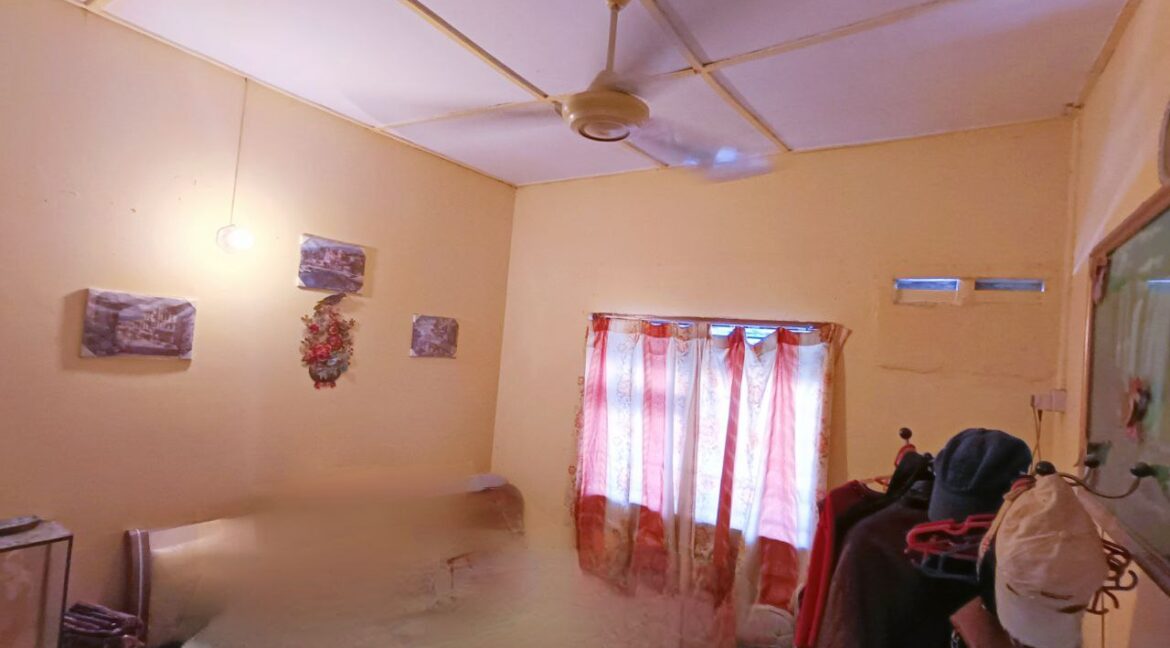 rumah-setingkat-untuk-dijual-di-taman-hock-lee-ipoh-07