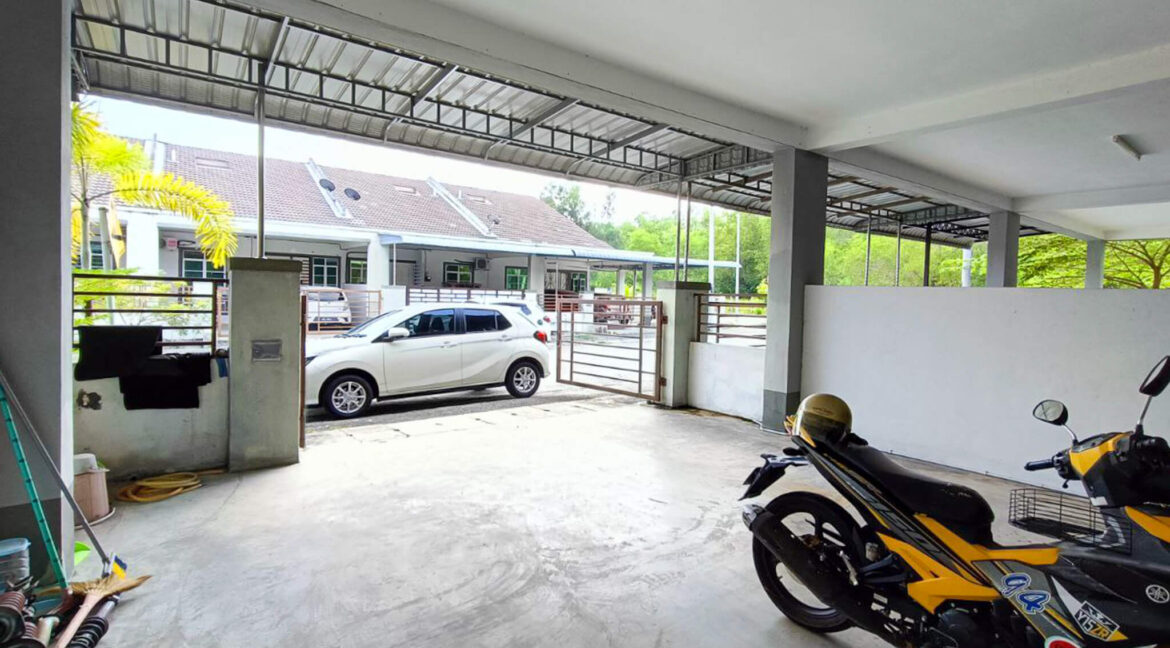 rumah-teres-setingkat-untuk-dijual-di-taman-metro-pengkalan-batu-gajah-perak-03