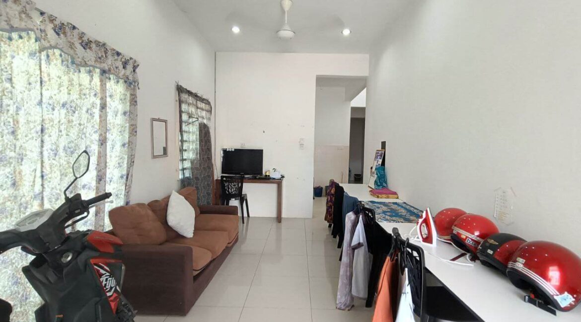 semi-d-cluster-depan-padang-untuk-dijual-di-taman-behrang-bitara-behrang-08
