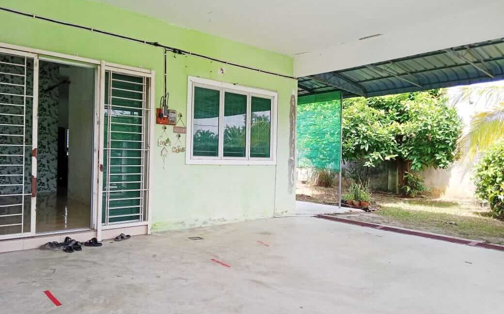 teres-setingkat-corner-lot-untuk-dijual-kg-bahagia-teluk-intan-09