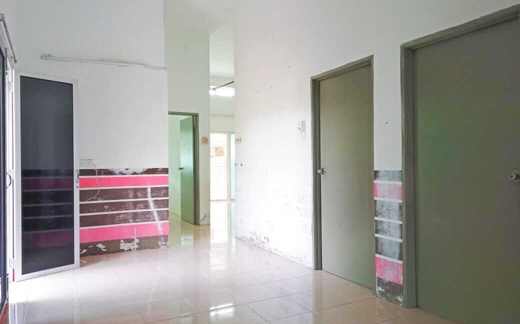 teres-setingkat-corner-lot-untuk-dijual-kg-bahagia-teluk-intan-15