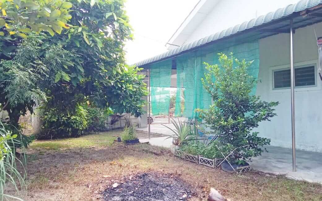 teres-setingkat-corner-lot-untuk-dijual-kg-bahagia-teluk-intan-16