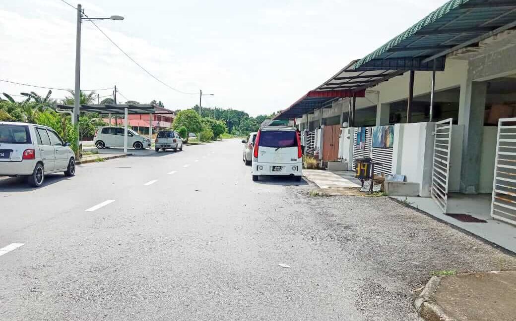 teres-setingkat-corner-lot-untuk-dijual-kg-bahagia-teluk-intan-20