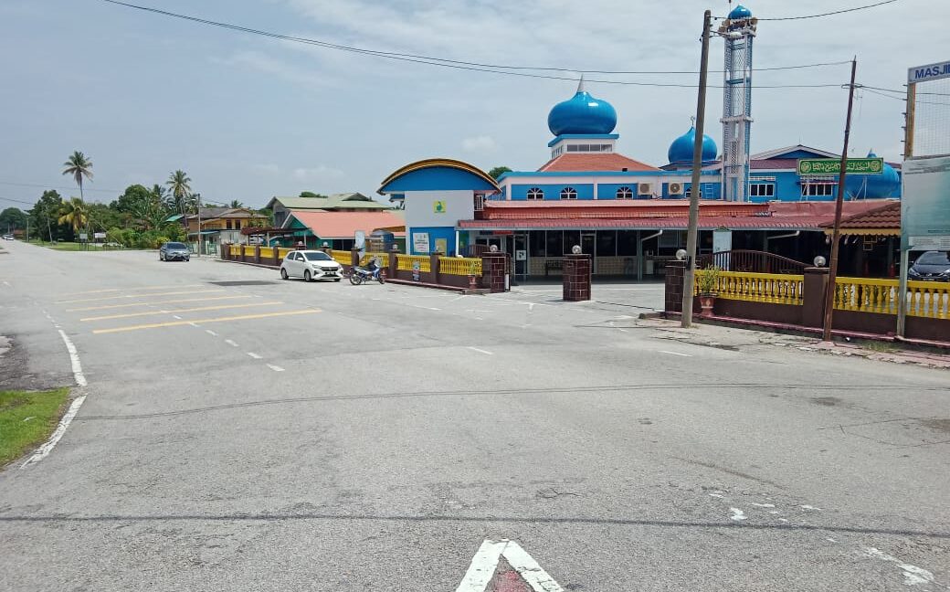 teres-setingkat-corner-lot-untuk-dijual-kg-bahagia-teluk-intan-21