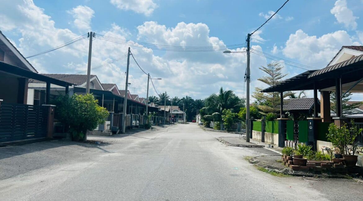 teres-setingkat-untuk-dijual-di-taman-raia-indah-kampung-kepayang-14
