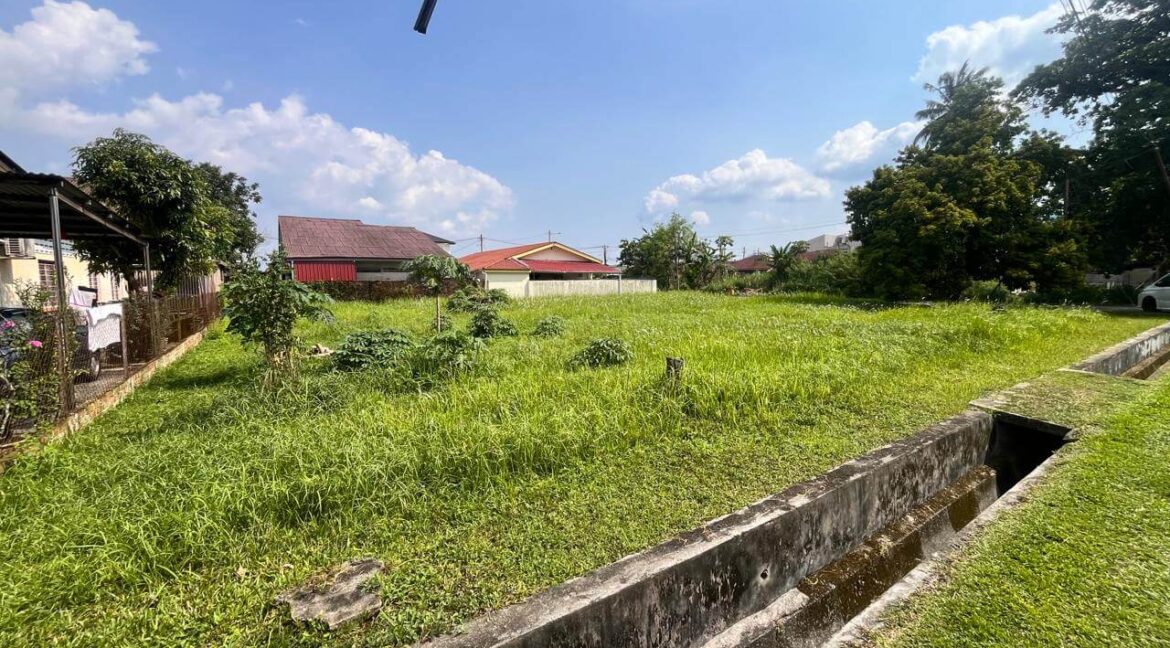 lot-kediaman-banglo-untuk-dijual-di-lot-buntong-07