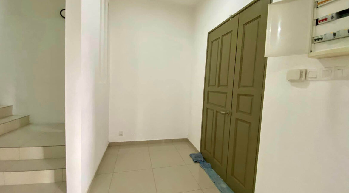 rumah-teres-2-tingkat-untuk-dijual-di-bandar-baru-sri-klebang-04