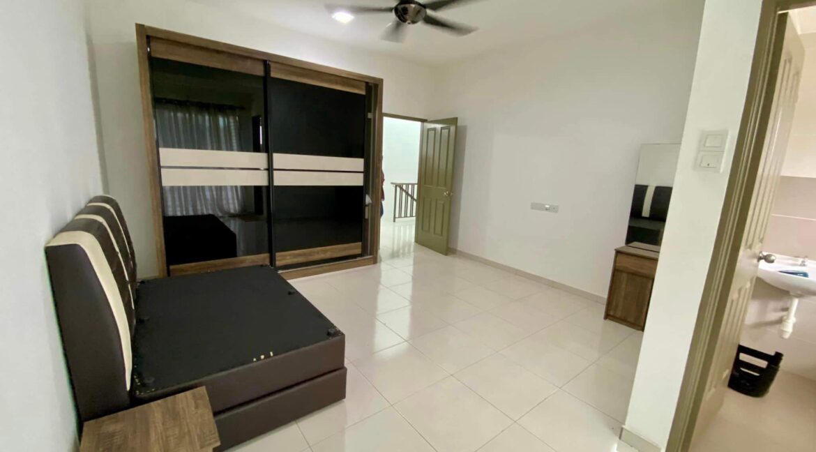 rumah-teres-2-tingkat-untuk-dijual-di-bandar-baru-sri-klebang-11