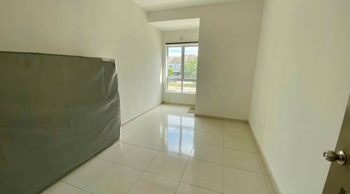 rumah-teres-2-tingkat-untuk-dijual-di-bandar-baru-sri-klebang-18