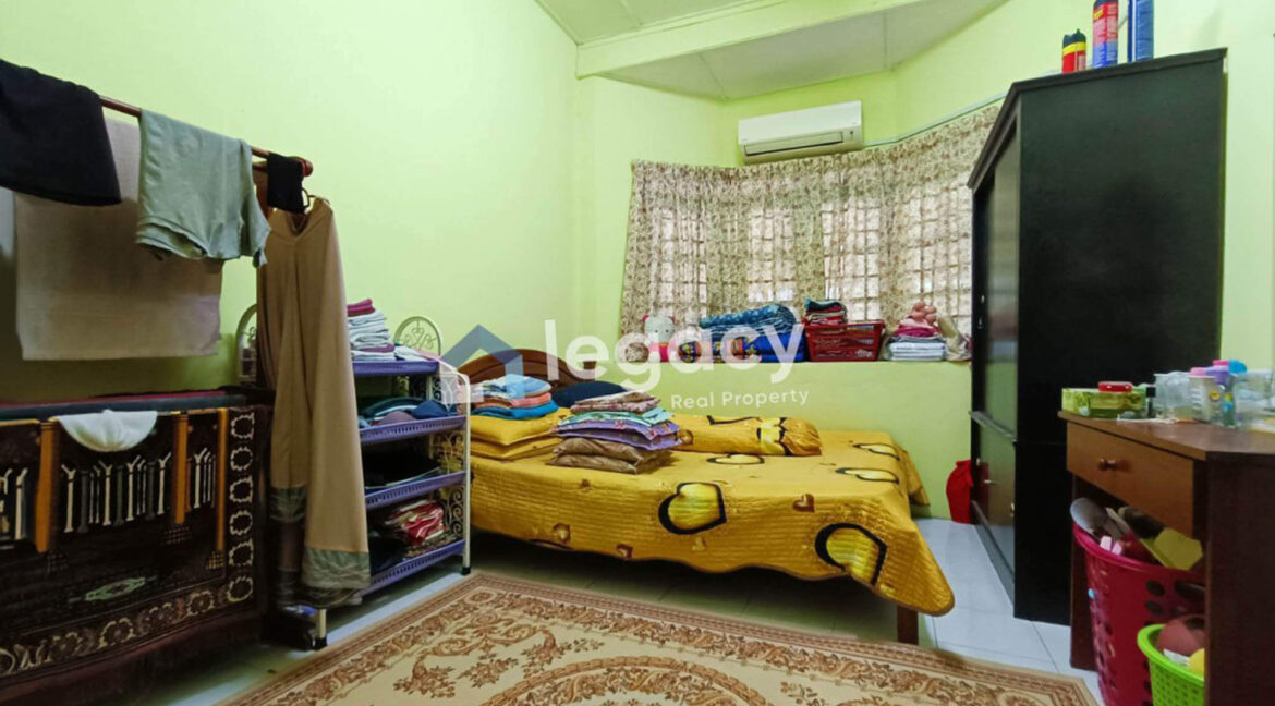rumah-teres-depan-padang-untuk-dijual-fasa-3b-seri-manjung-07