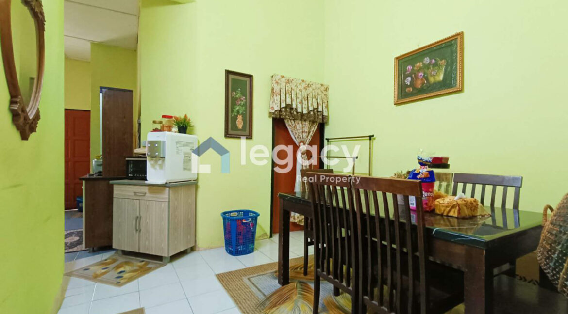 rumah-teres-depan-padang-untuk-dijual-fasa-3b-seri-manjung-13