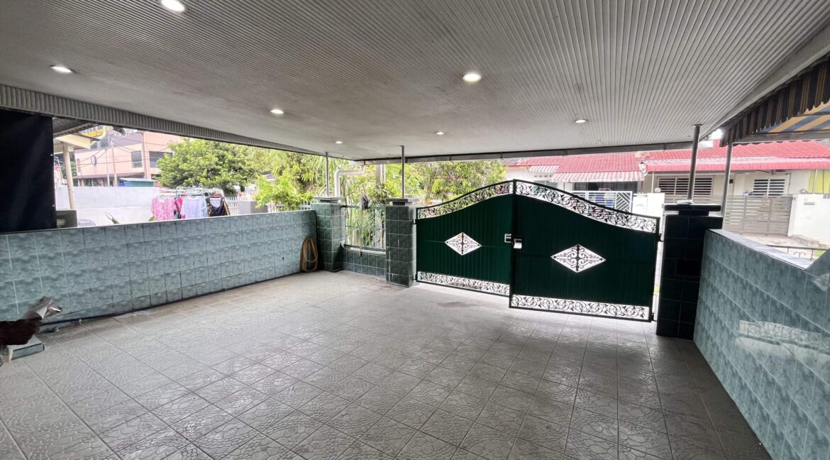 rumah-teres-dua-tingkat-untuk-dijual-di-taman-chepor-idaman-chemor-02