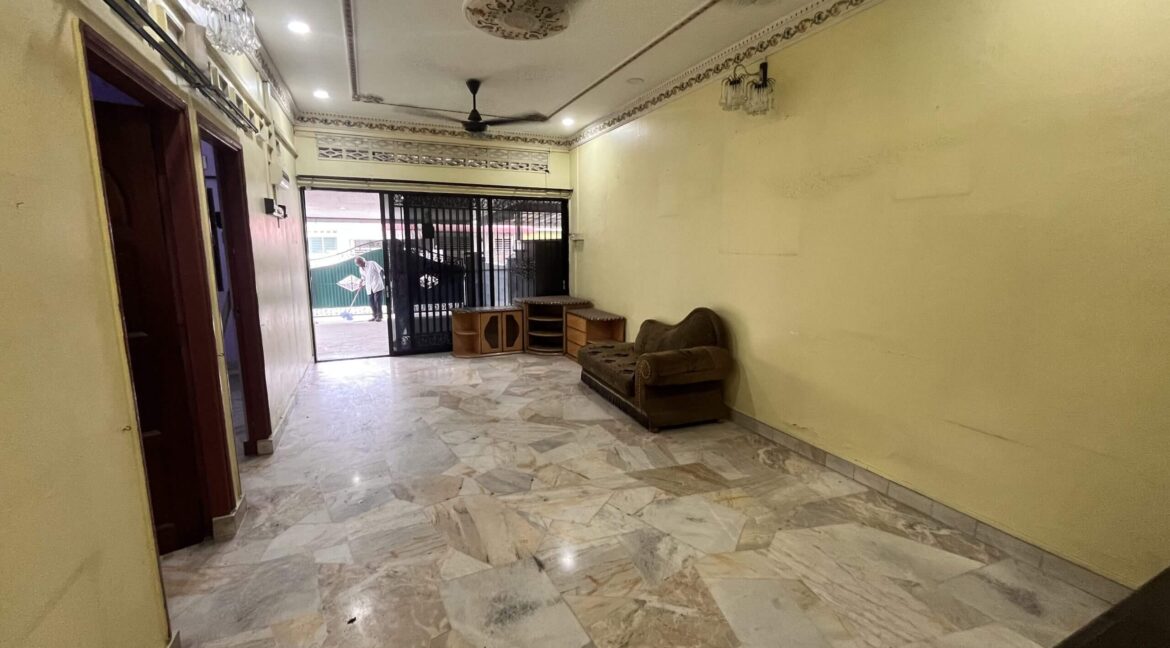 rumah-teres-dua-tingkat-untuk-dijual-di-taman-chepor-idaman-chemor-08