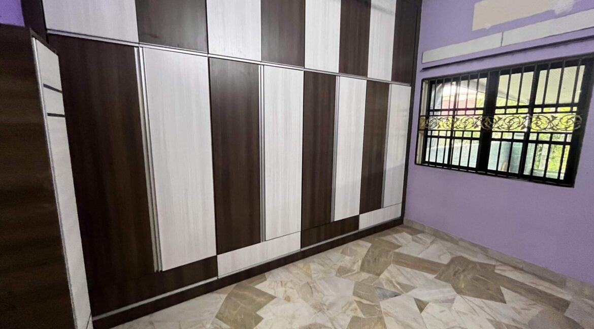 rumah-teres-dua-tingkat-untuk-dijual-di-taman-chepor-idaman-chemor-14