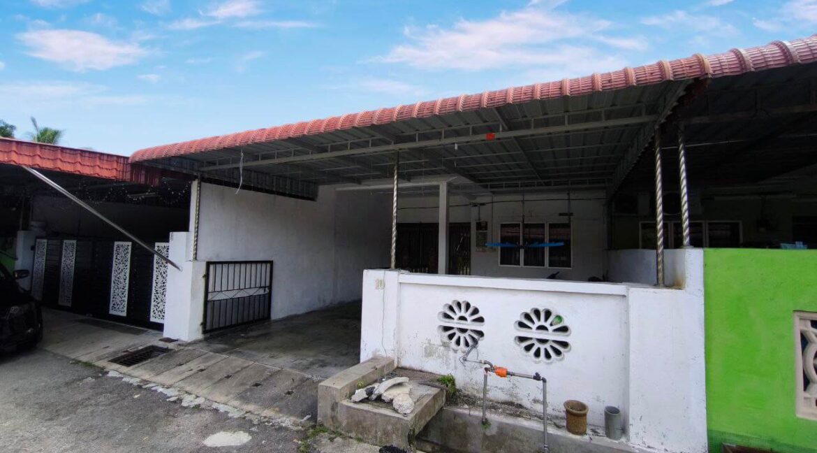 rumah-teres-setingkat-untuk-dijual-di-taman-bemban-raya-02