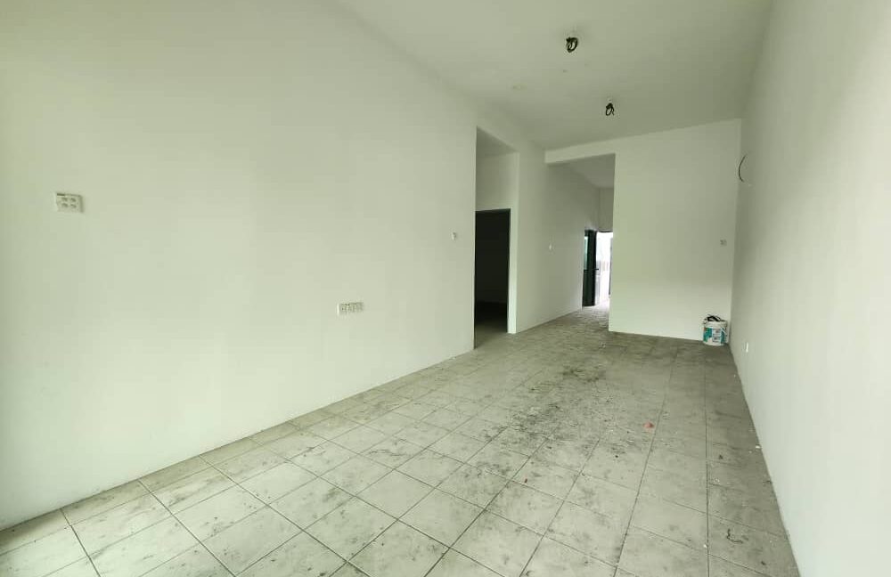 rumah-teres-setingkat-untuk-dijual-di-taman-raia-gemilang-02
