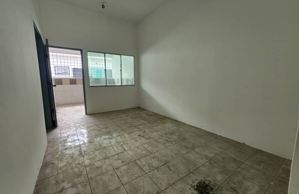 rumah-teres-setingkat-untuk-dijual-di-taman-raia-gemilang-03