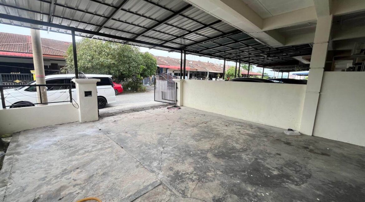 rumah-untuk-dijual-di-taman-tronoh-hijau-02
