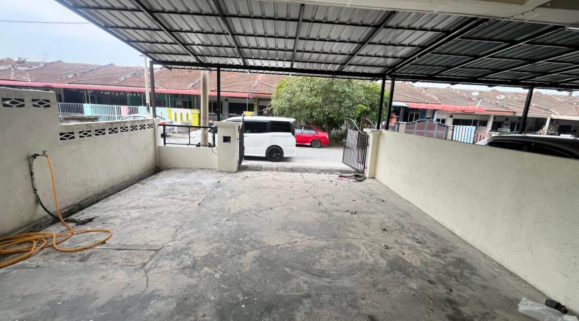 rumah-untuk-dijual-di-taman-tronoh-hijau-04