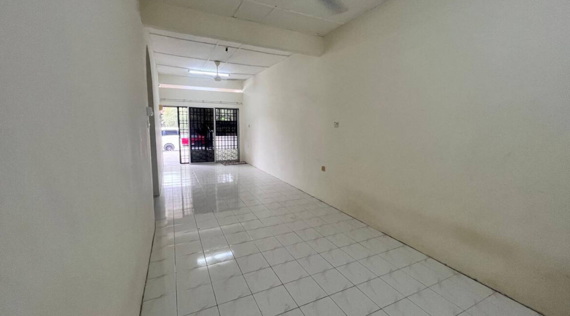 rumah-untuk-dijual-di-taman-tronoh-hijau-05